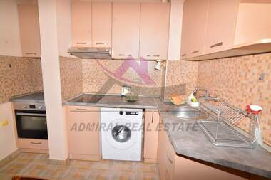 Închiriere - Apartament în Ceaîka,  Varna