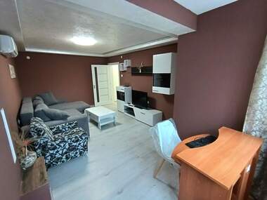 Închiriere - Apartament în Zornița,  Burgas