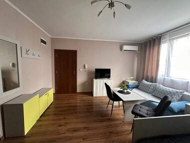 Vânzare - Apartament în Idealen țentăr,  Pazardjik