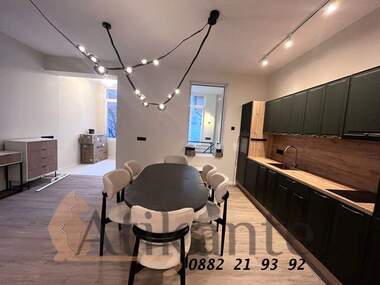 Vânzare - Apartament în Center,  Sofia