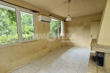 For sale - House in Batulia,  Sofia Oblast