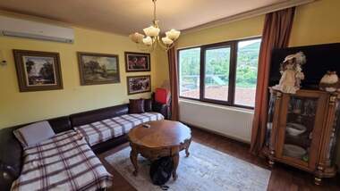 Vânzare - Etaj din casă în Asenov,  Veliko Tărnovo