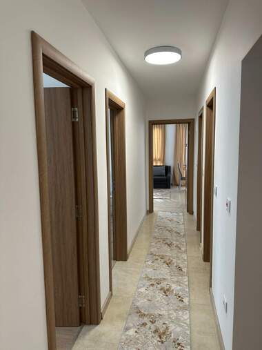 Închiriere - Apartament în Hristo Smirnenski,  Plovdiv