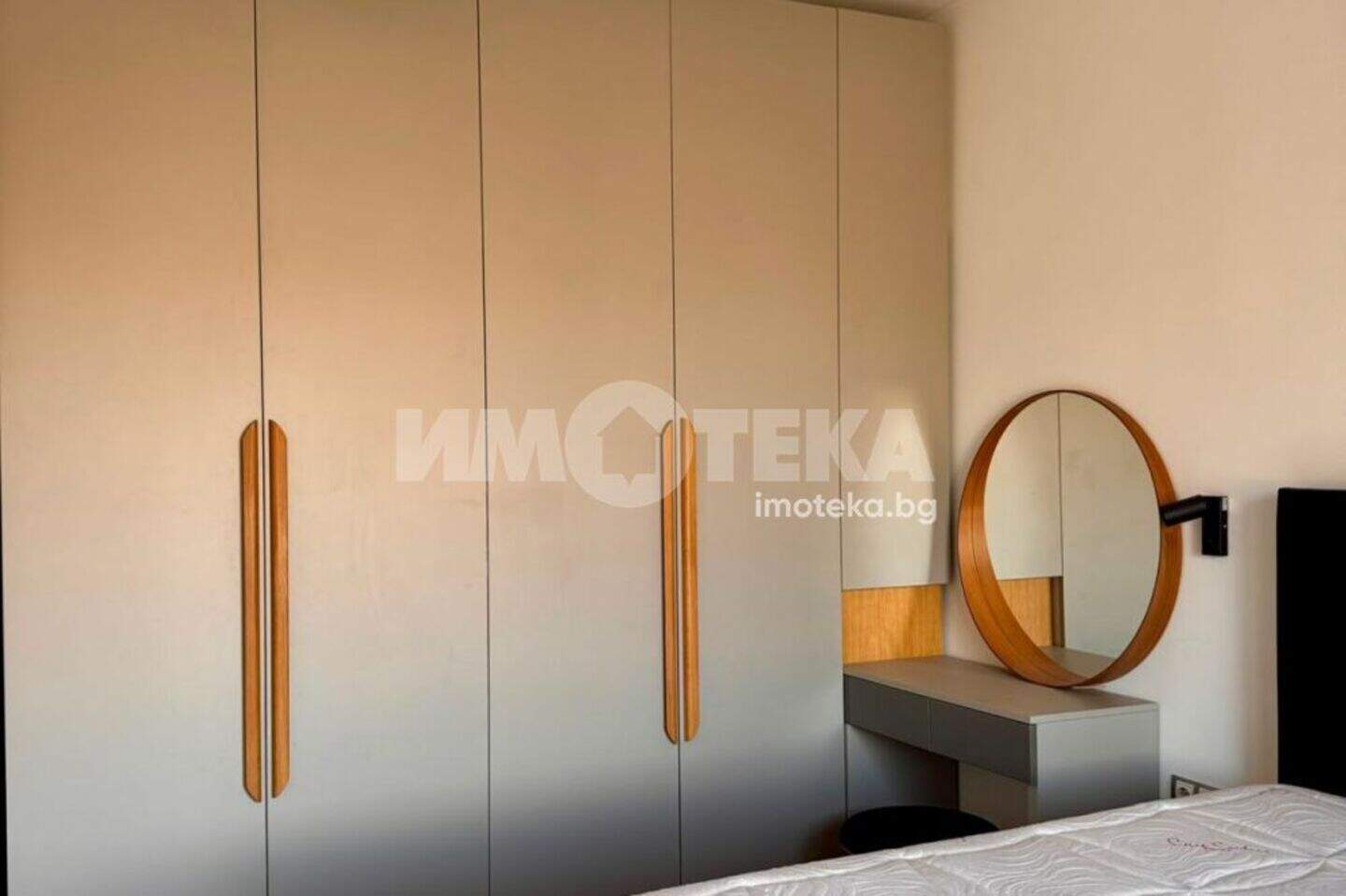Τρίδωμο Διαμέρισμα σε Τσενταρ, Σόφια – φωτογραφία 3