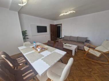 Miete - Wohnung in Lazur,  Burgas