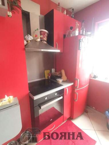 Vânzare - Apartament în Văzrajdane,  Ruse