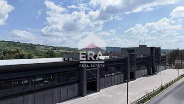 For rent - Store in Promishlena zona - Iug,  Veliko Tarnovo