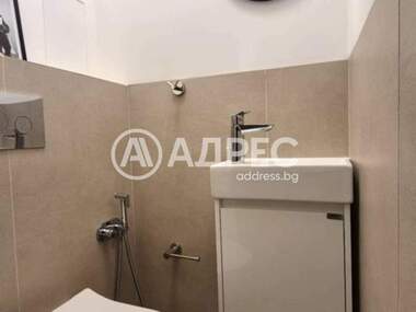 Închiriere - Apartament în Center,  Sofia