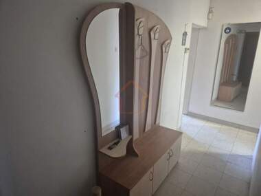 Închiriere - Apartament în Țentăr,  Vrața