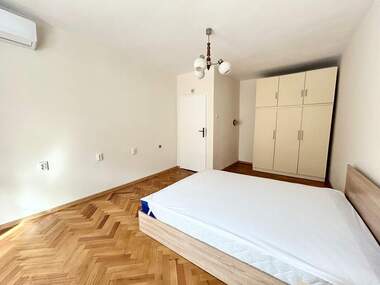 Închiriere - Apartament în Ideal City Center,  Pleven