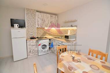 Închiriere - Apartament în Țveten kvartal,  Varna