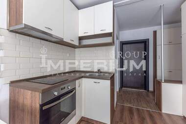 For sale - Apartment in Kolhozen pazar,  Varna