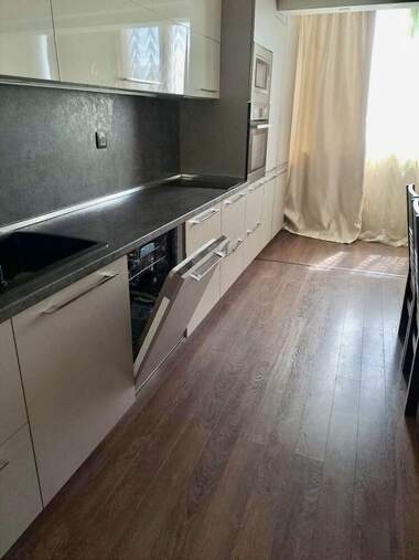 Închiriere - Apartament în Slaveîkov,  Burgas