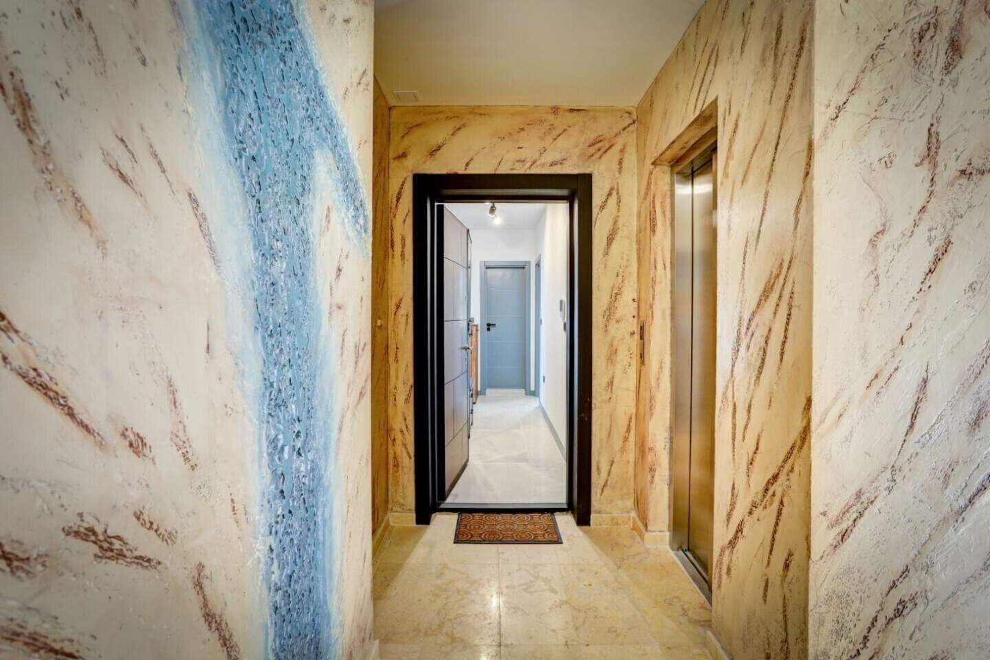 Тристаен Апартамент в Галата, Варна – снимка 4