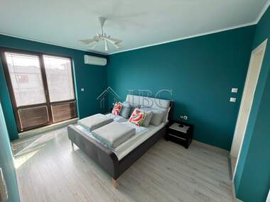 Vânzare - Apartament în Nesebăr,  Burgas