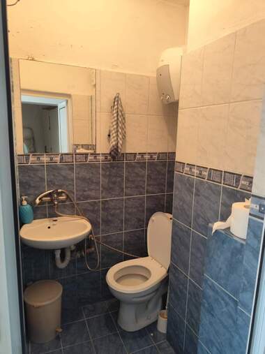 Miete - Büro/Laden/Schönheitssalon/Zahnarztbüro in Kameniza 2,  Plowdiw
