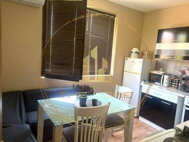 Kira - Apartman olarak Pogrebi,  Varna