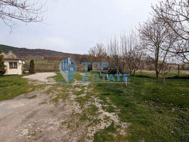Vânzare - Spațiu industrial în Prisovo,  Veliko Tărnovo