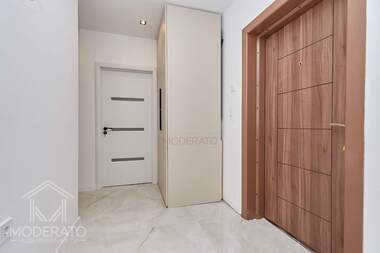 Продажба - Апартамент в Център,  Бургас