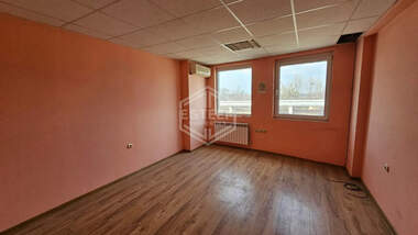 Miete - Büro in Promischlena zona - Iztok,  Ruse