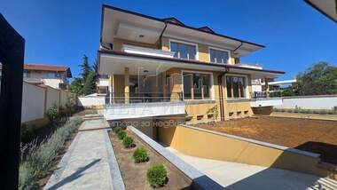 Продажба - Къща във Ветрен,  Бургас
