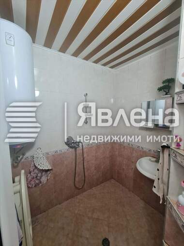 Продажба - Апартамент в Георги Бенковски,  Ямбол