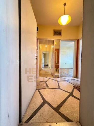 Vânzare - Apartament în Center,  Varna