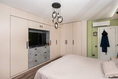 Vânzare - Apartament în Iujen,  Plovdiv