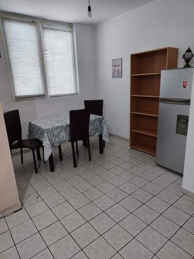 Închiriere - Apartament în Wider Center,  Pleven