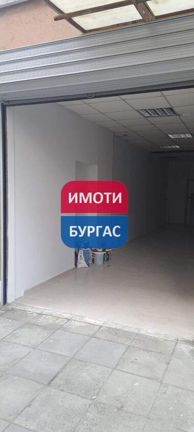 Продажа - Парковочное место в Лазур,  Бургас