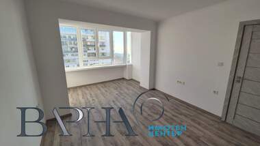 Продажба - Апартамент във ВИНС - Червен площад,  Варна