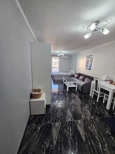 Închiriere - Apartament în Mladejki hălm,  Plovdiv