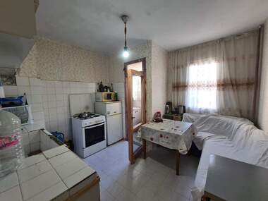 Vânzare - Apartament în Liuben Karavelov,  Haskovo