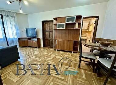 Аренда - Квартира в Център,  Варна