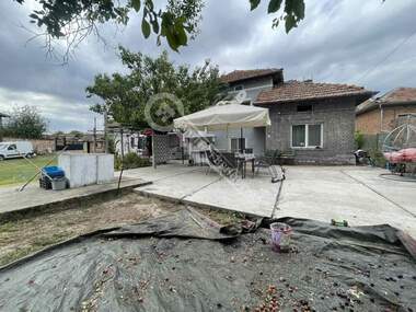 Продажба - Къща в Козловец,  Велико Търново