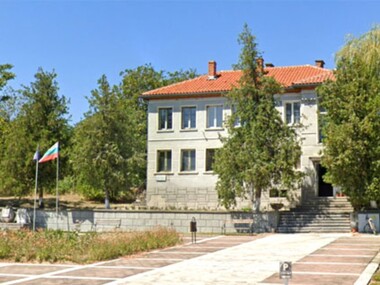 olarak köy Çervenakovo, bölge Sliven için satılık Emlak