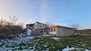 For sale - House in Aksakovo,  Varna