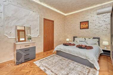 Продажба - Апартамент в Център,  Бургас