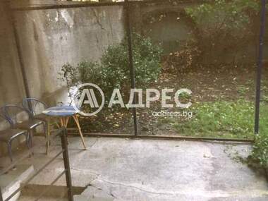 Ενοίκιο - Κατάστημα σε Център,  София