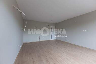 Продажба - Апартамент в Център,  Варна