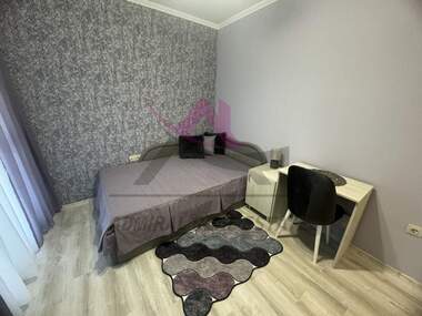 Închiriere - Apartament în Kolhozen pazar,  Varna