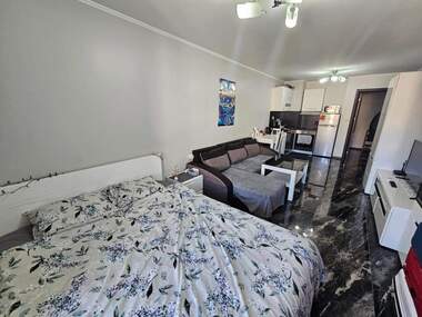 Închiriere - Apartament în Mladejki hălm,  Plovdiv