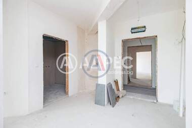 Продажба - Апартамент в Бриз,  Варна