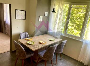 Închiriere - Apartament în Ceaîka,  Varna