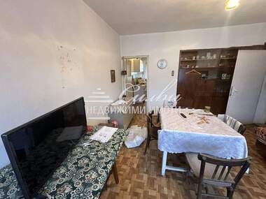 Продажба - Етаж от къща в Дивизионна болница,  Шумен