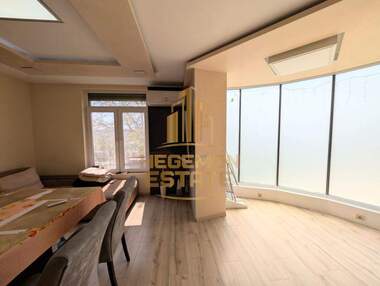 Vânzare - Apartament în Pogrebi,  Varna