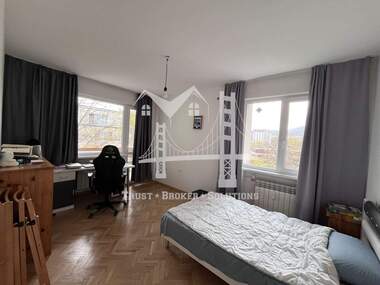 Vânzare - Apartament în Mladost-2,  Sofia