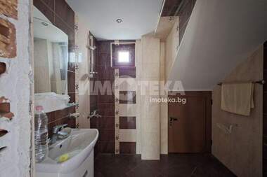 For sale - House in Voluiak,  Sofia
