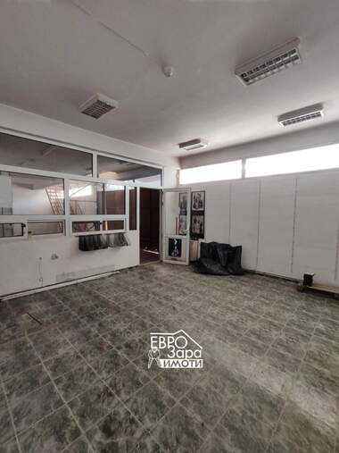 Vânzare - O clădire întreagă în Industrialna Zona-iztok,  Stara Zagora
