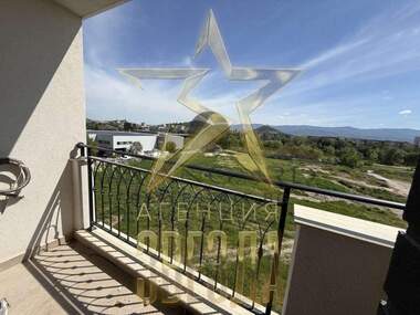 Vânzare - Apartament în Kărșiaka,  Plovdiv